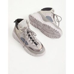 SNEAKERSY LOVE TREK HIGH PINKO. Buty sportowe damskie Pinko, bez wzorów, sportowe. Za 1229,00 zł.