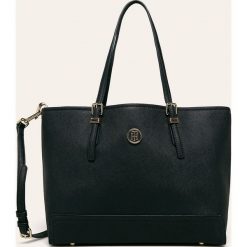 Tommy Hilfiger - Torebka. Niebieskie torby damskie na zakupy TOMMY HILFIGER, w paski, ze skóry ekologicznej, na ramię, duże, bez dodatków. Za 699,90 zł.