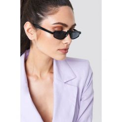 NA-KD Accessories Okulary przeciwsłoneczne retro - Black. Czarne okulary przeciwsłoneczne damskie marki NA-KD Accessories, retro. W wyprzedaży za 26,47 zł.