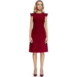 Donia sukienka z ozdobnymi rękawami - bordowa. Czerwone sukienki damskie Stylove, na co dzień, s, bez wzorów, z elastanu, bez kołnierzyka, bez rękawów, mini, trapezowe. W wyprzedaży za 89,50 zł.