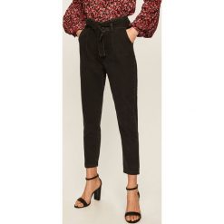 Answear - Jeansy. Czarne jeansy damskie ANSWEAR, s, z podwyższonym stanem. Za 139,90 zł.