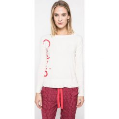 Calvin Klein Underwear - Bluzka piżamowa. Szare bluzki z odkrytymi ramionami marki Calvin Klein Underwear, m, z nadrukiem, z dzianiny, z okrągłym kołnierzem. W wyprzedaży za 139,90 zł.