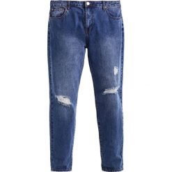 Lost Ink Plus BOYFRIEND IN YLANG YLANG Jeansy Slim Fit mid denim. Niebieskie rurki damskie Lost Ink Plus, z bawełny. W wyprzedaży za 139,30 zł.