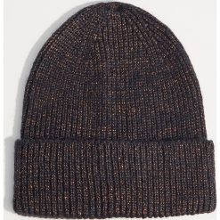 Czapka z lureksu - Wielobarwn. Czarne czapki zimowe damskie Mohito. Za 39,99 zł.