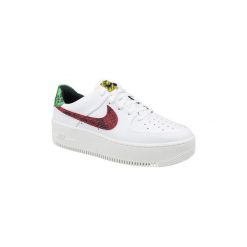 Buty Nike Air Force 1 W Sage Lo Premium BV1979-100. Szare trampki i tenisówki damskie Nike, bez wzorów, bez zapięcia. Za 449,99 zł.