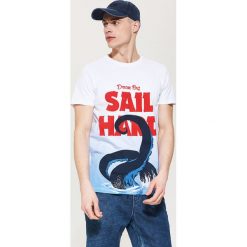 T-shirt z morskim motywem - Biały. Białe t-shirty męskie House, s, bez wzorów, bez kołnierzyka. Za 49,99 zł.