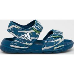 Adidas Originals - Sandały dziecięce. Niebieskie sandały chłopięce adidas Originals, z gumy, bez zapięcia. Za 89,90 zł.
