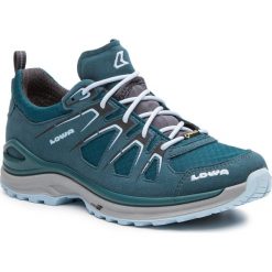 Trekkingi LOWA - Innox Evo Gtx Lo Ws GORE-TEX 320616 Petrol 7442. Zielone trapery damskie Lowa, ze skóry, sportowe, bez obcasa, bez zapięcia. Za 679,00 zł.
