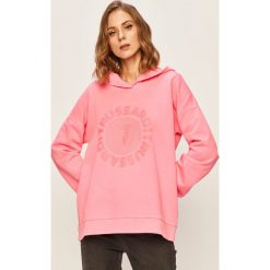 Trussardi Jeans - Bluza. Różowe bluzy damskie Trussardi Jeans, s, z nadrukiem, z bawełny, bez rękawów, z kapturem. W wyprzedaży za 349,90 zł.