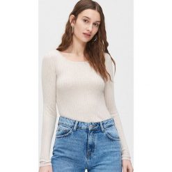 Sweter z ozdobnymi tasiemkami na plecach - Beżowy. Brązowe swetry damskie Cropp, s, bez wzorów, bez rękawów, bez kaptura. Za 59,99 zł.