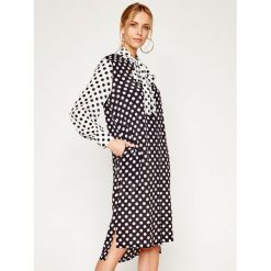 Sukienka koszulowa Escada Sport Dailey 5032453. Czarne sukienki damskie Escada Sport, na co dzień, bez wzorów, z jedwabiu, sportowe, z koszulowym kołnierzykiem, bez rękawów, proste. W wyprzedaży za 1719,00 zł.