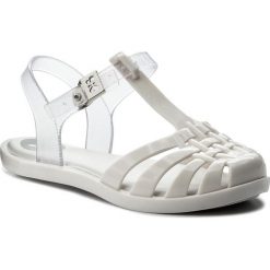 Sandały ZAXY - Dream Sandal Kids 81784 Biały 90226 04008. Białe sandały dziewczęce Zaxy, z tworzywa sztucznego, bez zapięcia. W wyprzedaży za 109,00 zł.