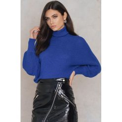 NA-KD Sweter z dzianiny z wywijanym golfem - Blue. Niebieskie golfy damskie marki NA-KD, z bawełny. W wyprzedaży za 33,29 zł.