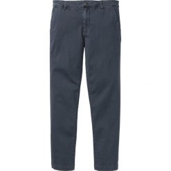 Spodnie chino Regular Fit bonprix nocny niebieski. Niebieskie spodnie męskie bonprix, m, bez wzorów. Za 69,99 zł.