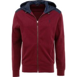 Polo Ralph Lauren ESTATE Bluza rozpinana classic wine. Czerwone bluzy męskie rozpinane Polo Ralph Lauren, m, z bawełny. Za 589,00 zł.