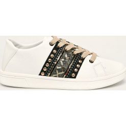 Desigual - Buty. Białe buty sportowe damskie Desigual, bez wzorów, z gumy, sportowe. W wyprzedaży za 229,90 zł.