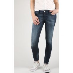 Diesel Skinzee Dżinsy Niebieski. Niebieskie jeansy damskie Diesel, bez wzorów, z elastanu. Za 791,95 zł.