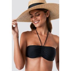 NA-KD Swimwear Góra bikini bandeau z marszczeniem - Black. Czarne bikini NA-KD Swimwear, z haftami. Za 60,95 zł.