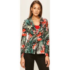 Guess Jeans - Żakiet. Kamizelki damskie Guess Jeans, s, z aplikacjami, z poliesteru. Za 599,90 zł.