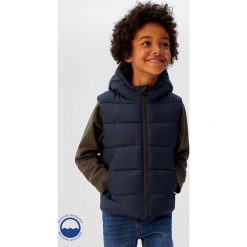 Mango Kids - Kurtka 110 - 164 cm. Czerwone kurtki chłopięce Mango Kids, bez wzorów, z poliesteru, z kapturem. Za 89,90 zł.