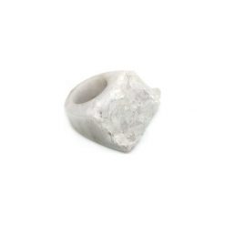 InspiRING Kryształ Górski rozmiar 13. Białe pierścionki damskie Brazi druse jewelry, z kryształem. Za 420,00 zł.