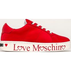 Love Moschino - Buty. Czerwone buty sportowe damskie Love Moschino, bez wzorów, z gumy, sportowe. W wyprzedaży za 539,90 zł.