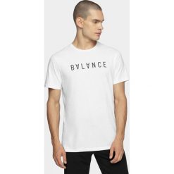 T-shirt męski TSM606 - biały - Outhorn. Białe koszulki męskie Outhorn, m, bez wzorów, bez kołnierzyka. Za 39,99 zł.