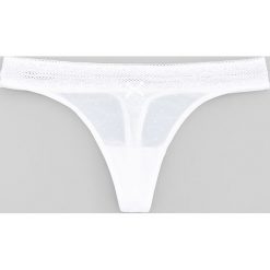 Stringi - Kremowy. Białe stringi damskie Reserved, xl, bez wzorów. Za 24,99 zł.