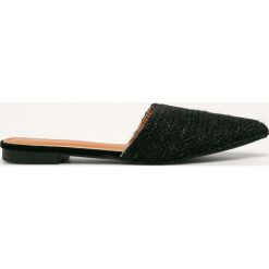 Answear - Klapki Ideal Shoes. Czarne klapki damskie ANSWEAR, bez wzorów, z materiału, bez obcasa, na obcasie. W wyprzedaży za 89,90 zł.