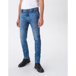 Jeansowe spodnie chino - Niebieski. Niebieskie spodnie męskie House, m, bez wzorów, z jeansu. Za 139,99 zł.