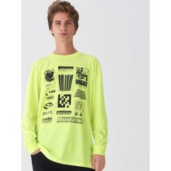 Koszulka longsleeve z nadrukiem - Żółty. Żółte koszulki męskie House, s, z nadrukiem, bez kołnierzyka, bez rękawów. W wyprzedaży za 19,99 zł.