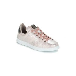 Buty Victoria TENIS METALIZADO. Różowe trampki i tenisówki damskie Victoria, bez wzorów, bez zapięcia. Za 259,00 zł.