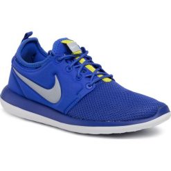 Buty NIKE - Roshe Two (Gs) 844653 401 Paramount Blue/Wolf Grey. Niebieskie półbuty damskie Nike, na co dzień, bez wzorów, z tworzywa sztucznego, bez obcasa, bez zapięcia. W wyprzedaży za 249,00 zł.