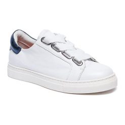 Skórzane sneakersy w kolorze biało-granatowym. Trampki i tenisówki damskie Tosca Blu, Bagatt. W wyprzedaży za 279,95 zł.