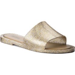 Klapki MELISSA - Soul Ad 32343 Mixed Golden Glitter 03771. Szare klapki damskie Melissa, bez wzorów, z tworzywa sztucznego, bez obcasa, na obcasie. W wyprzedaży za 179,00 zł.