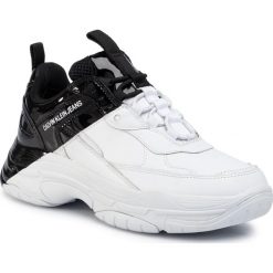 Sneakersy CALVIN KLEIN JEANS - Madelia B4R0870 White/Black. Białe półbuty damskie Calvin Klein Jeans, z jeansu. Za 679,00 zł.