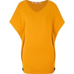 Sweter z dzianiny o splocie drobnych oczek, z ozdobnymi guzikami bonprix miodowy. Pomarańczowe swetry damskie bonprix, bez wzorów, z dzianiny, bez rękawów, bez kaptura. Za 74,99 zł.