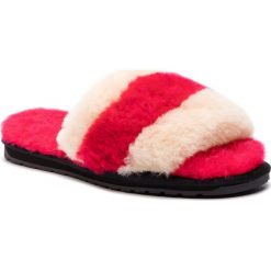 Kapcie EMU AUSTRALIA - Wrenlette Pop 2.0 W12001 Fuschia/Natural. Czerwone klapki damskie EMU Australia, bez wzorów, ze skóry, bez obcasa. W wyprzedaży za 199,00 zł.