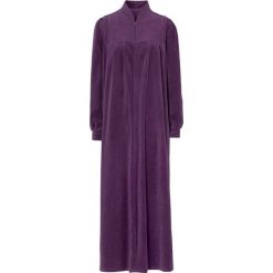 Cellbes Szlafrok ciemnofioletowy female fioletowy 42/44. Fioletowe szlafroki damskie Cellbes, z haftami, z satyny, bez rękawów, bez kaptura. Za 229,00 zł.