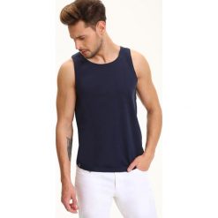 T-SHIRT MĘSKI GŁADKI BEZ RĘKAWÓW. Niebieskie t-shirty męskie marki Top Secret, m, z klasycznym kołnierzykiem. W wyprzedaży za 14,99 zł.