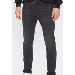 Jeansy skinny z bawełny z recyklingu - Czarny. Czarne jeansy męskie House, m, bez wzorów. W wyprzedaży za 67,99 zł.