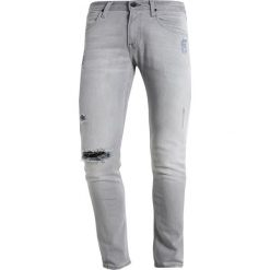 Lee LUKE Jeansy Slim Fit grey denim. Szare jeansy męskie relaxed fit marki Lee. W wyprzedaży za 219,45 zł.
