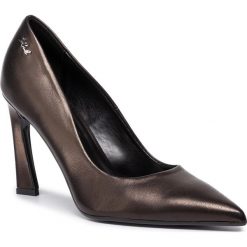 Szpilki KARL LAGERFELD - KL30401 Black Lthr. Pomarańczowe półbuty damskie KARL LAGERFELD, bez wzorów, ze skóry ekologicznej, bez obcasa, na obcasie, bez zapięcia. W wyprzedaży za 549,00 zł.