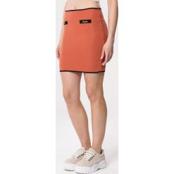 Łososiowa Spódnica Uncovering. Różowe spódniczki damskie Born2be, xl, z aplikacjami, mini. Za 29,99 zł.