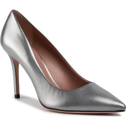 Szpilki BOSS - Eddie Pump 50420587 10221840 01 Silver 040. Szare półbuty damskie Boss, bez wzorów, ze skóry, bez obcasa, na obcasie, bez zapięcia. Za 1389,00 zł.