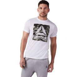 Reebok koszulka CF3848 CAMO DELTA SPEEDWICK. Zielone t-shirty męskie Reebok, m, bez wzorów, klasyczne, z klasycznym kołnierzykiem. W wyprzedaży za 69,00 zł.