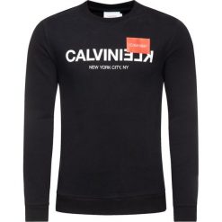 Bluza Calvin Klein Jeans Text Reverse Logo K10K104517. Czarne bluzy męskie Calvin Klein Jeans, xl, bez wzorów, z bawełny, bez kołnierzyka, bez rękawów, bez kaptura. W wyprzedaży za 299,00 zł.
