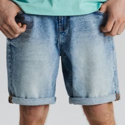 Jeansowe szorty ze sznurkiem - Niebieski. Niebieskie spodenki i szorty męskie Cropp, m, bez wzorów, z jeansu. Za 95,99 zł.