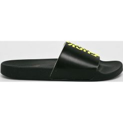 TheWhiteBrand - Klapki. Żółte kapcie męskie TheWhiteBrand, bez wzorów, z materiału. W wyprzedaży za 129,90 zł.
