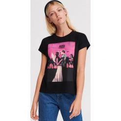 T-shirt Romeo i Julia - Czarny. Czarne t-shirty damskie Reserved, s, bez wzorów, bez kołnierzyka. Za 49,99 zł.